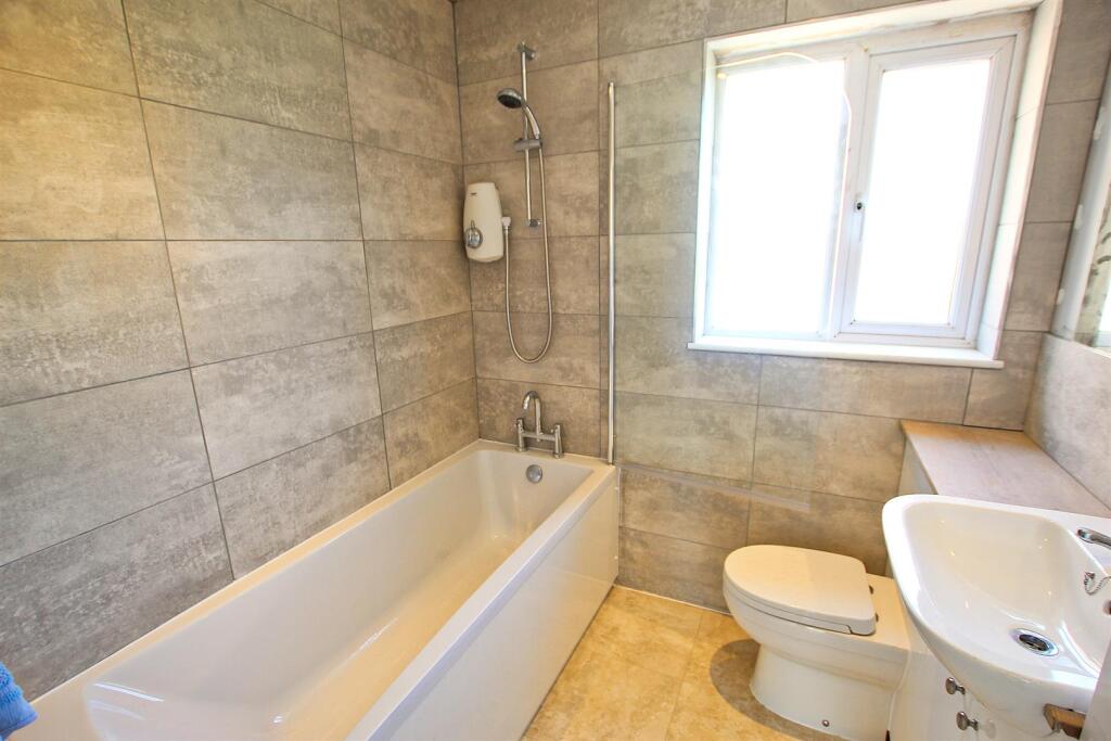 Bathroom.JPG