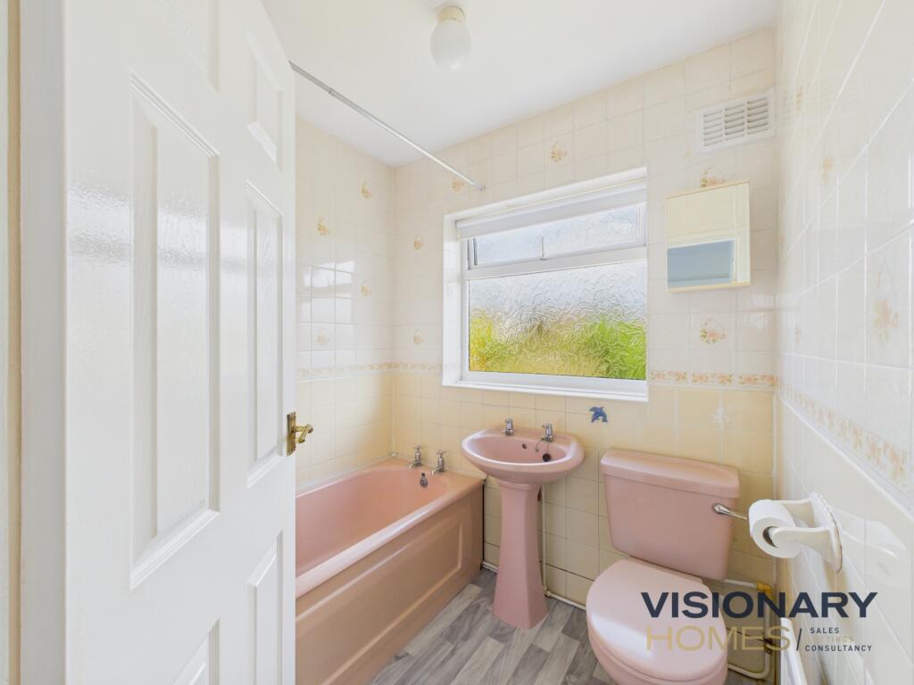 CAM03522G0-PR0210-STILL018