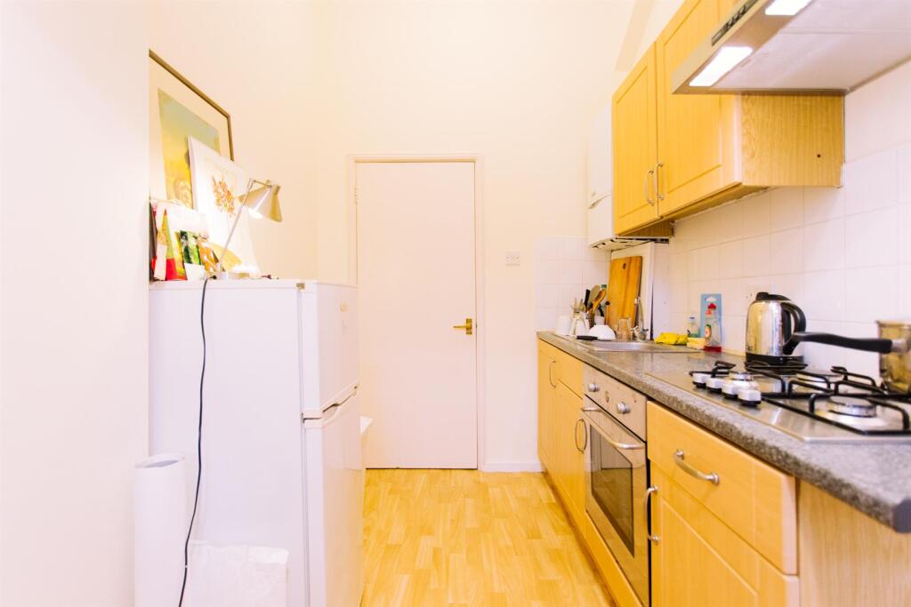 1920px_MB_ferme park road_finsbury park_davies dav