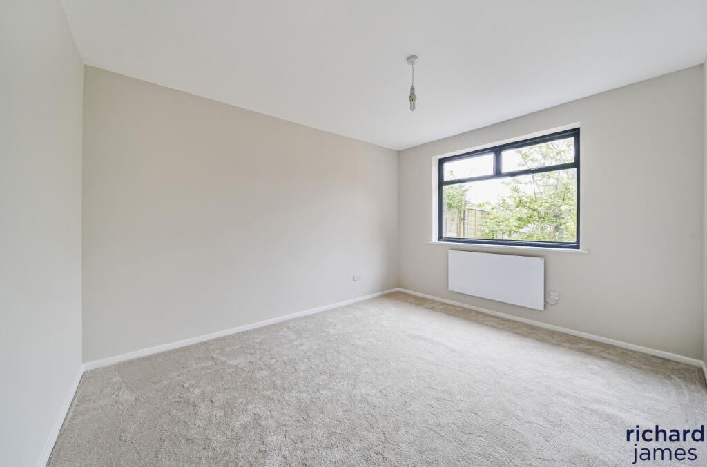 8699ee44-c761-445...