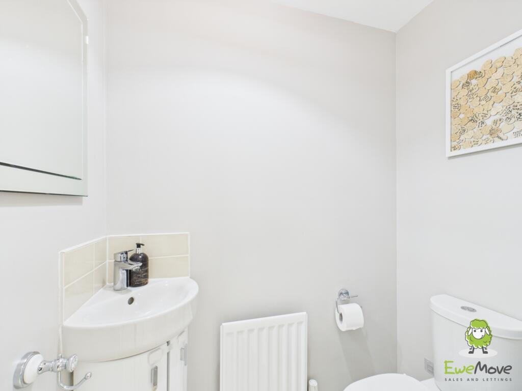 CAM03778G0-PR0182-STILL010