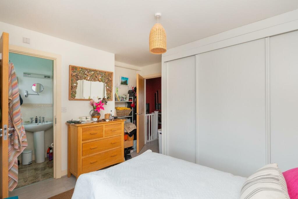 8B8SHD - Bedroom B.jpg