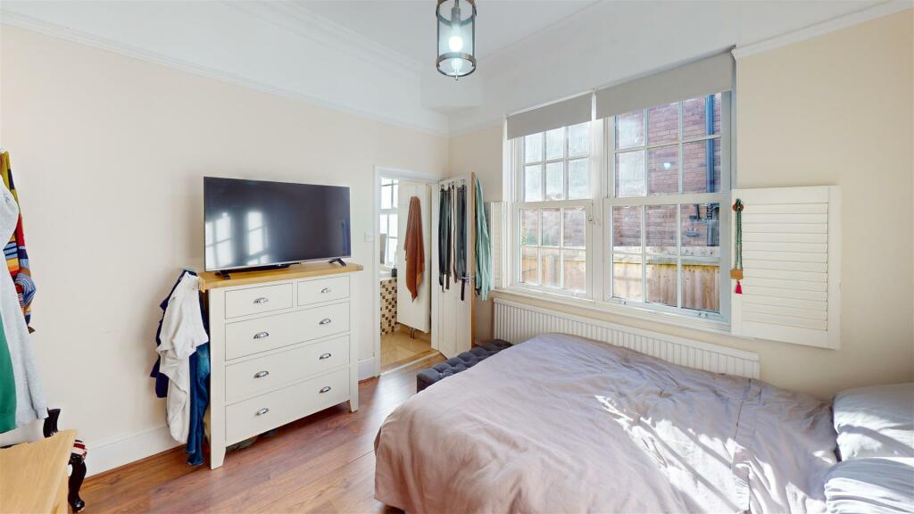 1-Badby-Road-West-Daventry--Bedroom 8.jpg