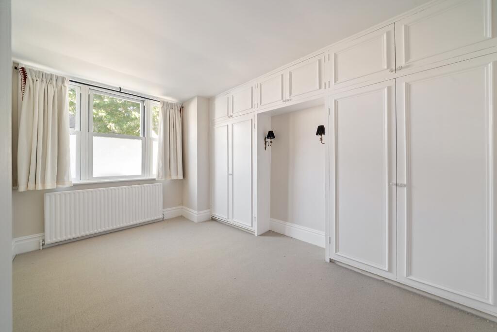 Halford Road, London, 