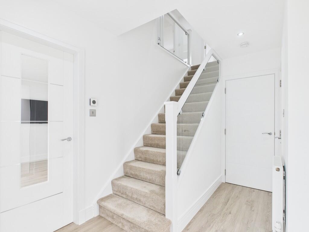 CAM05526G0-PR0028...