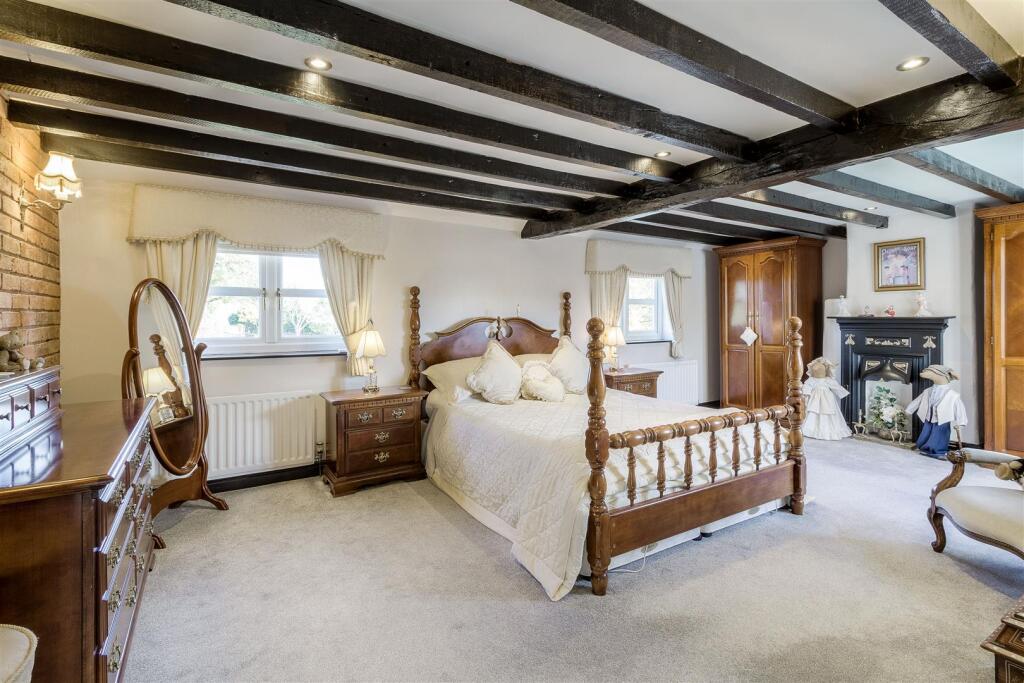 Main Road, Baxterley