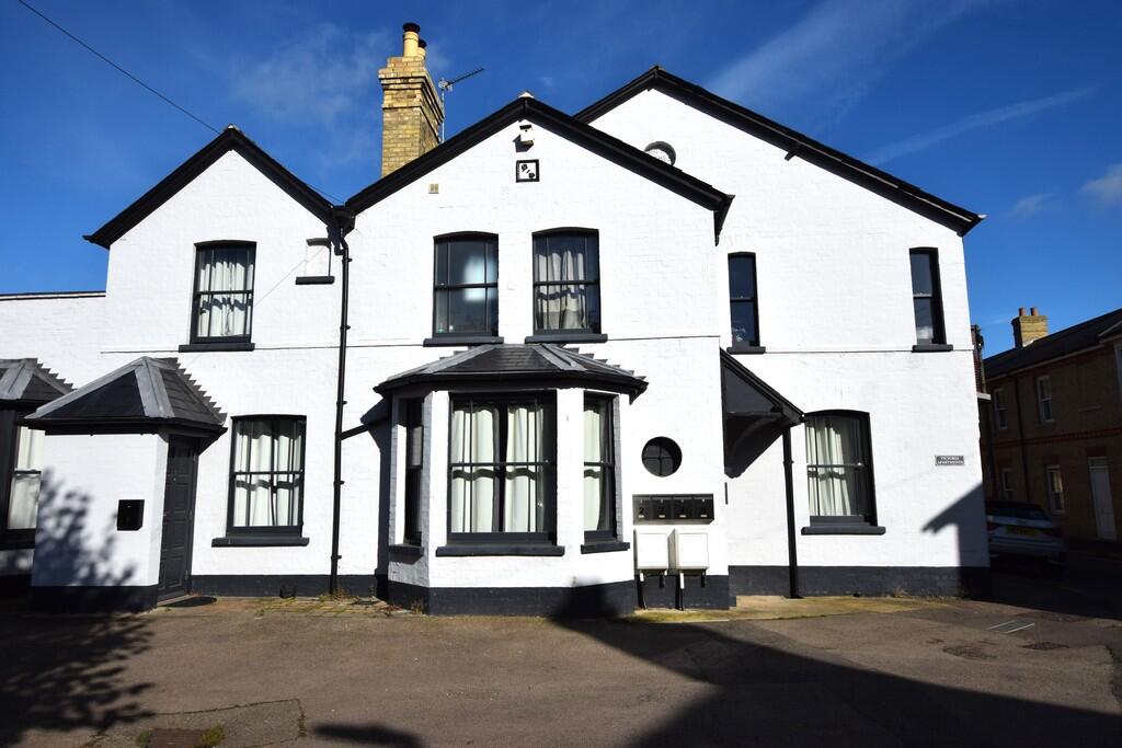 Victoria apartmen...