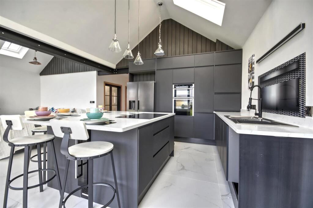 Kitchen / dining / living room