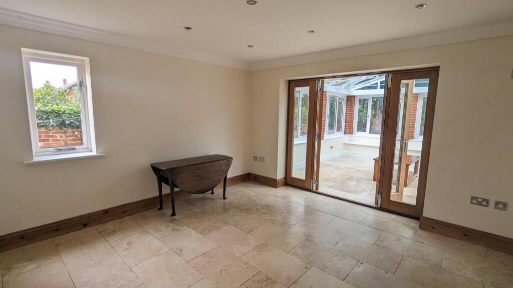 Breakfast Room