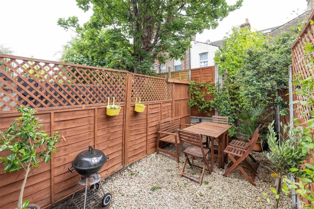 Devonshire Road, E17