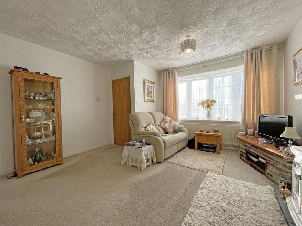 Culver Close 24 - Lounge 3.jpg