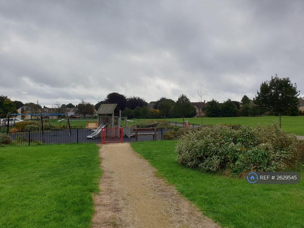 Country Park, Walks &amp; Play Areas