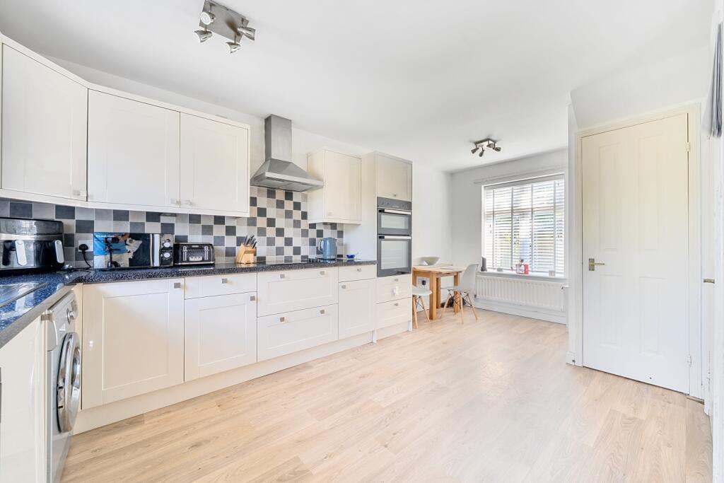 1318103-16-686e987b9ec1a