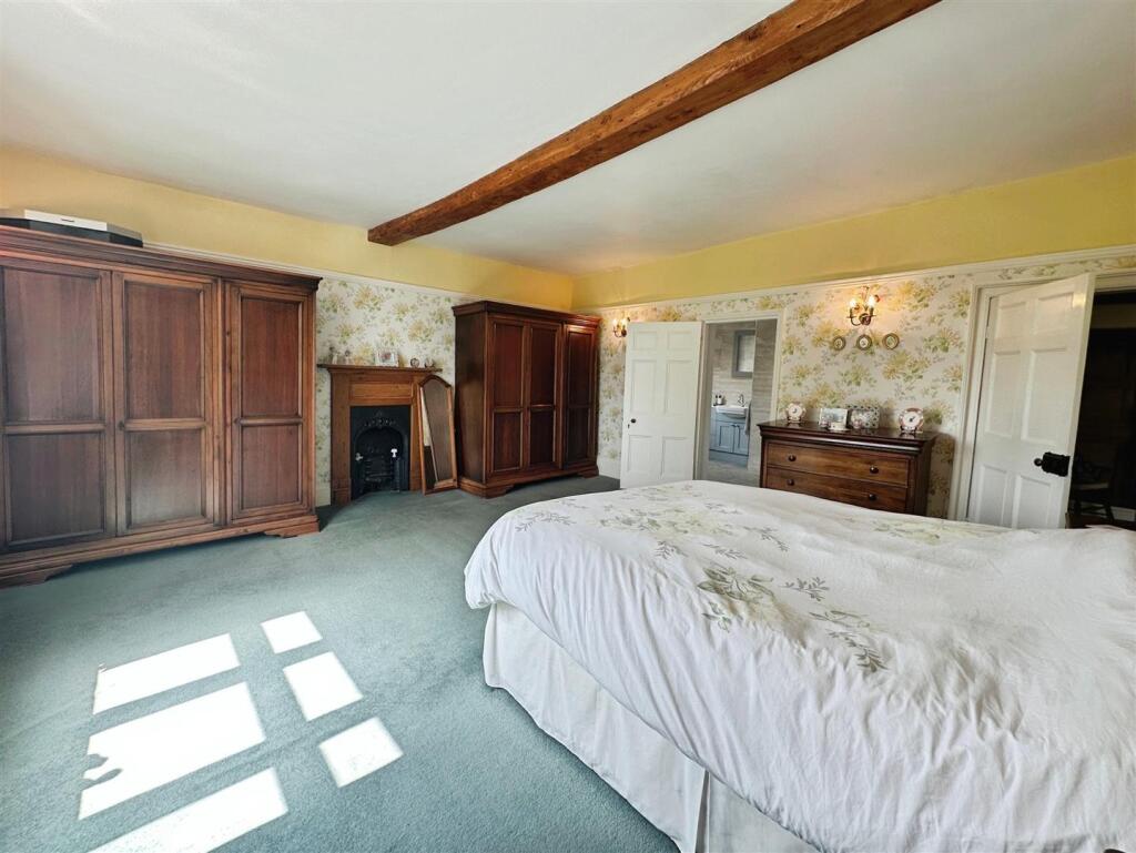 248c5e77--4C4E-8029-129C09F85136-66306-00001570EDD