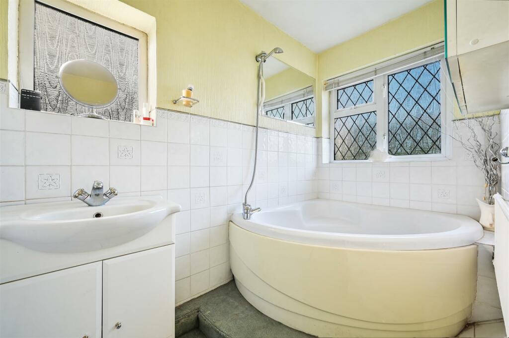 OUTWOOD LANE, 54- (13).jpg