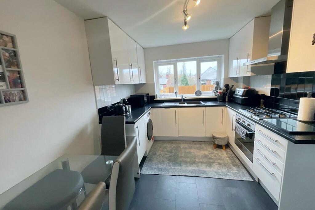 dining/kitchen
