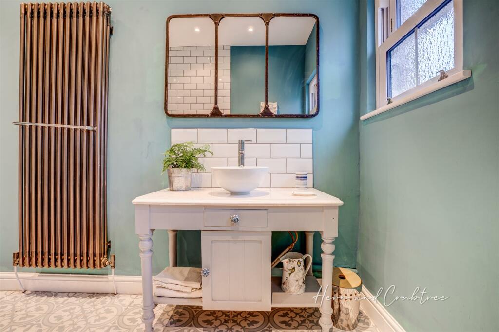 Queen Anne Square, Cardiff, HernCrabtree (30).jpg