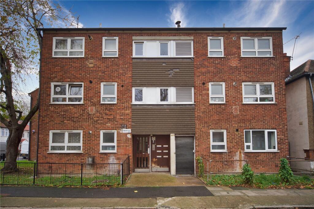 Landseer Avenue, London, E12
