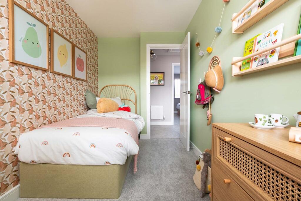 The third bedroom is perfect for a child's room, with ample space for dreaming, playing &amp; growing.
