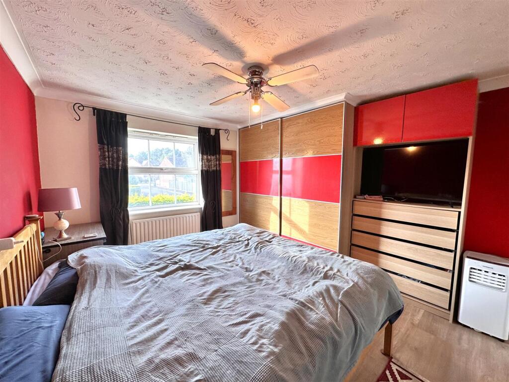 Bedroom One 478