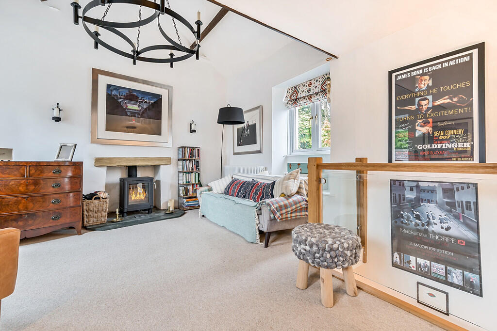 Living/Dining Roo...