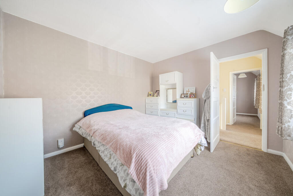 1348786-8-68c2992...