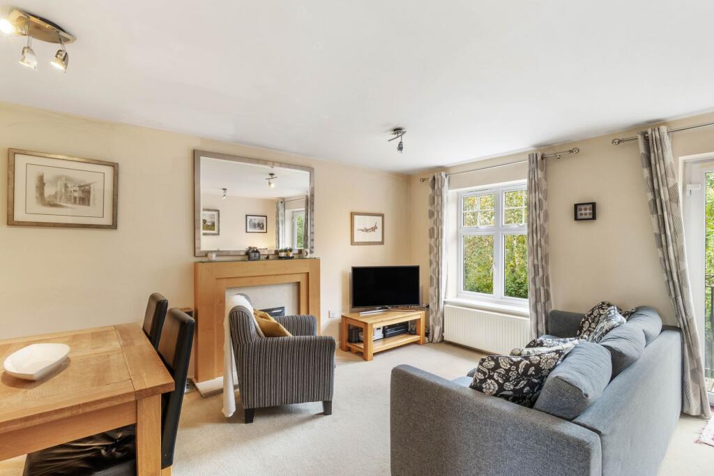 Lounge / Dining Room