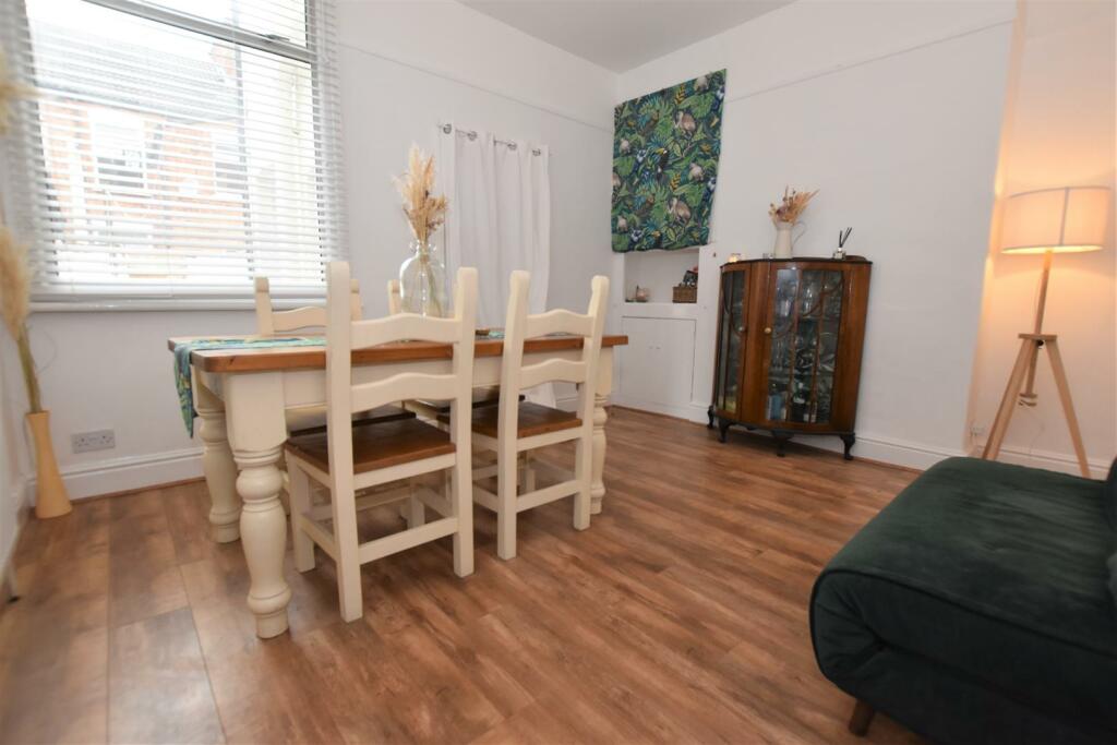 Dining Room.jpg