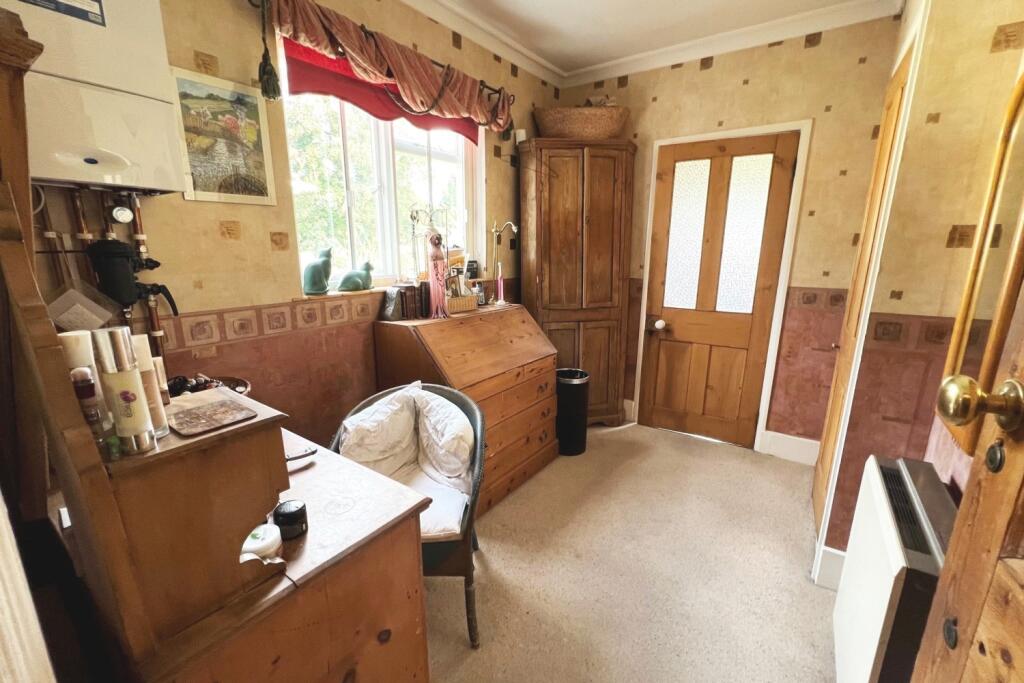 49 Silwood Road - Dress Rm