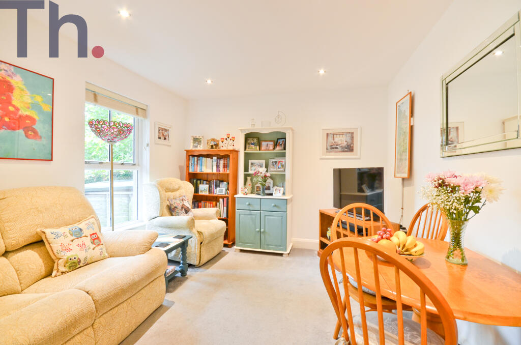 Lounge and Dining Area.JPG