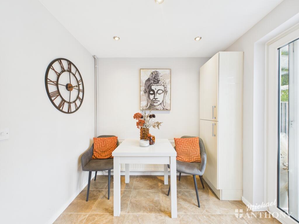 CAM02773G0-PR0355-STILL005