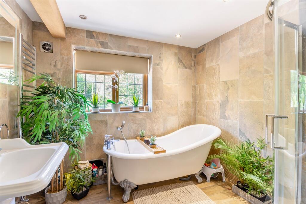 8647720-interior06.jpg