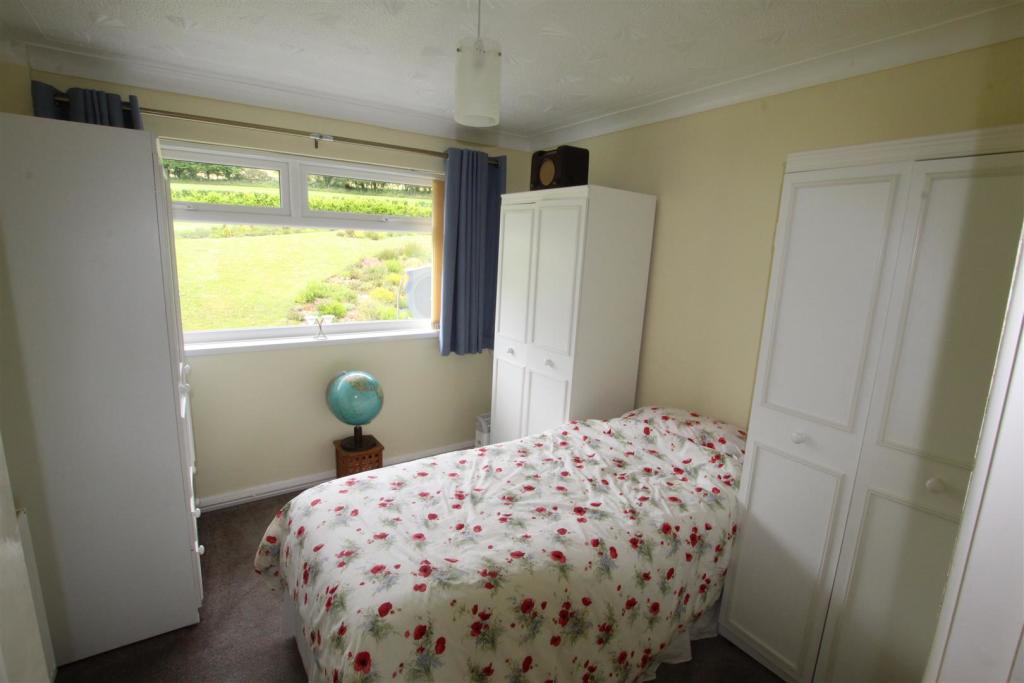 bed 4.JPG