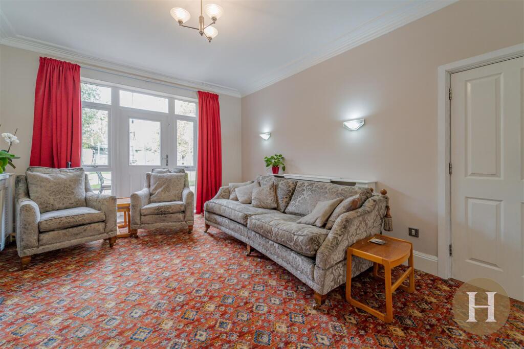 Hadleigh Estate Agents-7.jpg