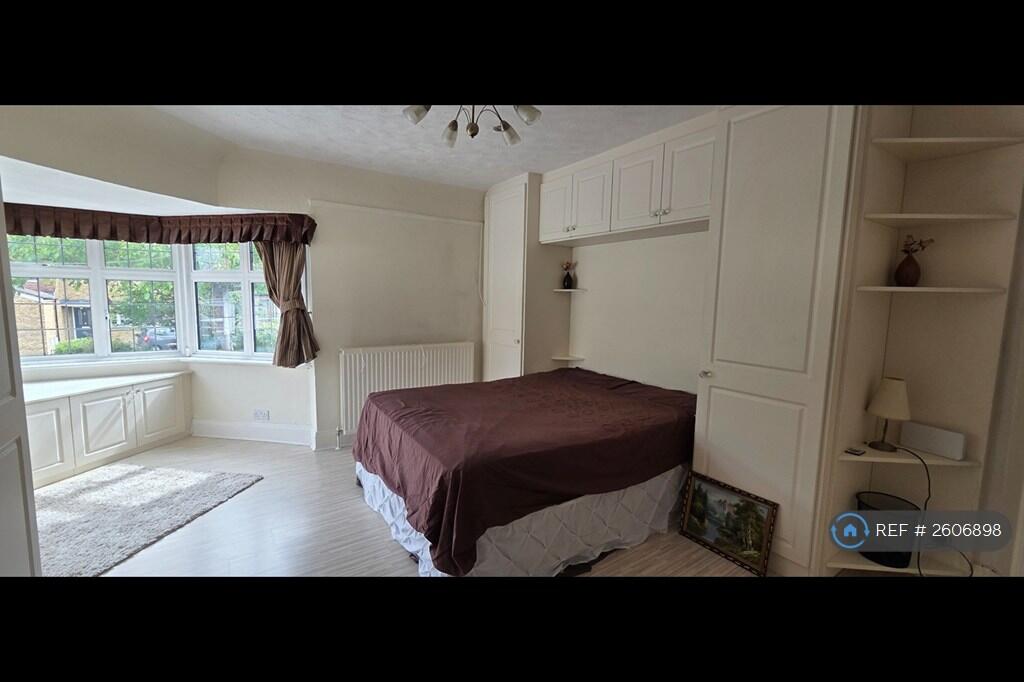 Master Bedroom - Built In Storage