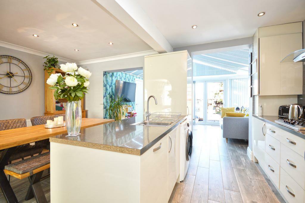 Kitchen / Breakfast Room