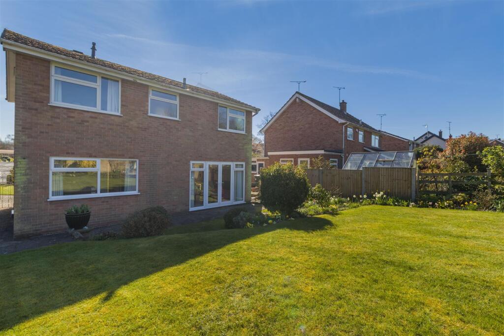 8642024-exterior18.jpg