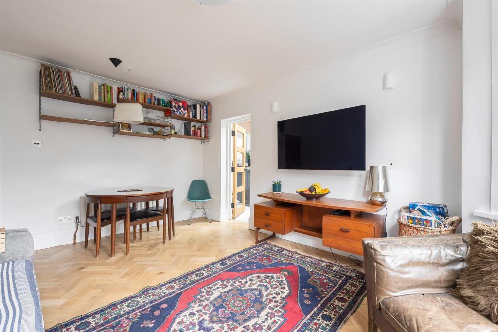 65a Fladgate Road, E11