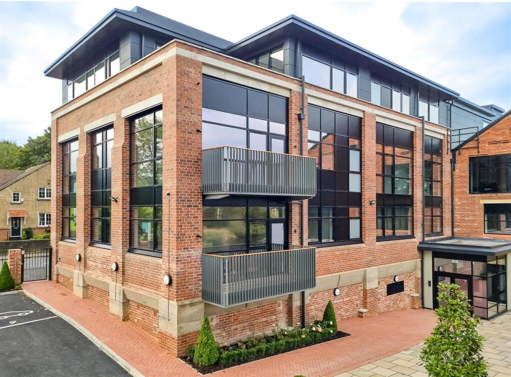 Milthorp Apts Externals-1727250525920.jpg