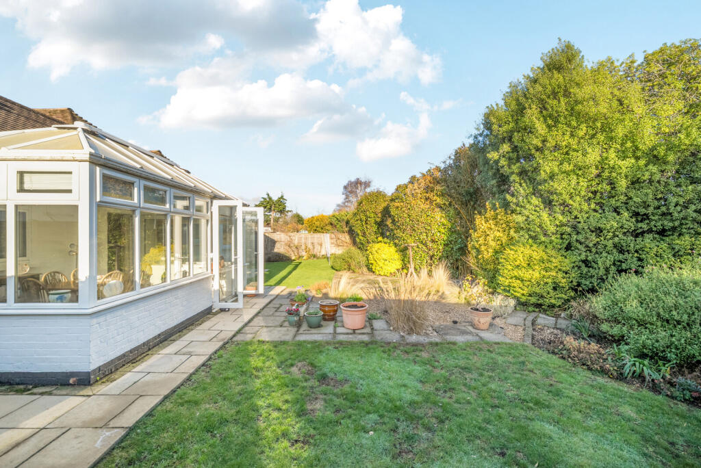 1388422-5-693aee5...