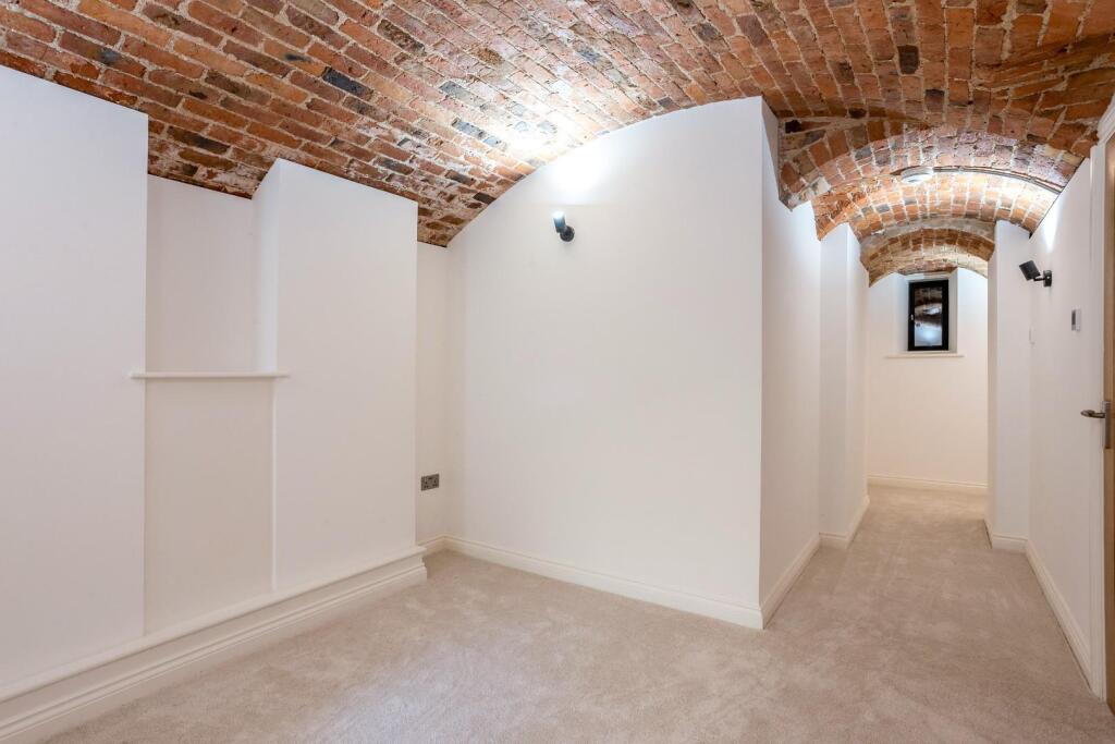 Apartment 1 302970 (15).jpg