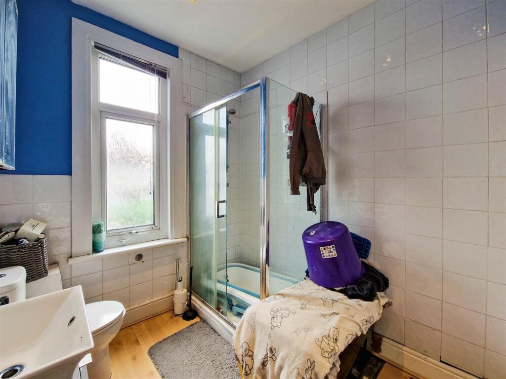 Shower room/w.c