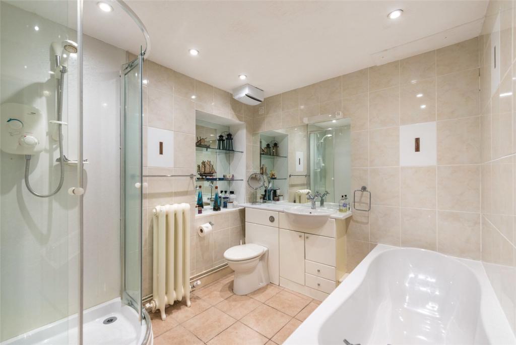 Bed 7 En Suite