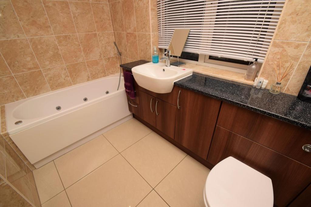 8-bathroom