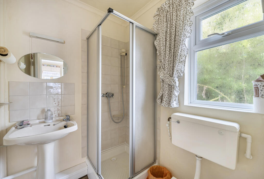 1361608-9-68e676c...