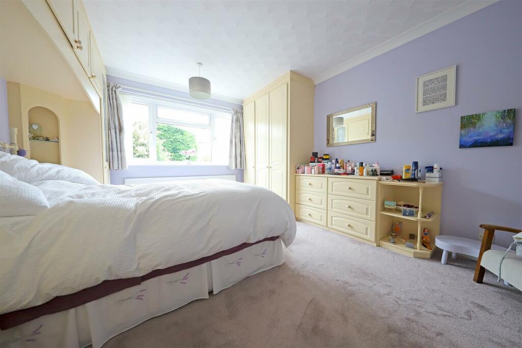 nicholas james glynn road west bed 1.jpg