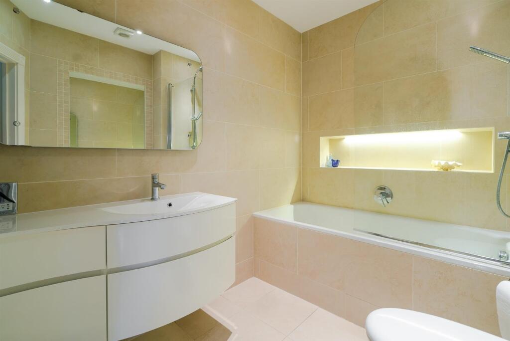 Holst Mansions, Barnes, London