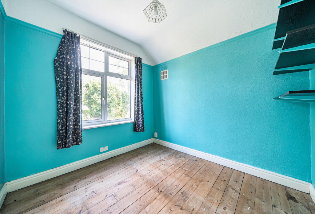 1339859-9-689a2db...