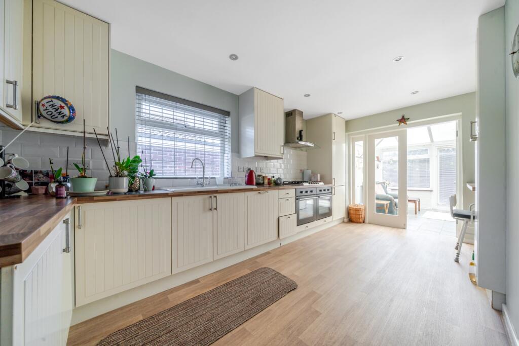 1336034-2-68933acf3d823