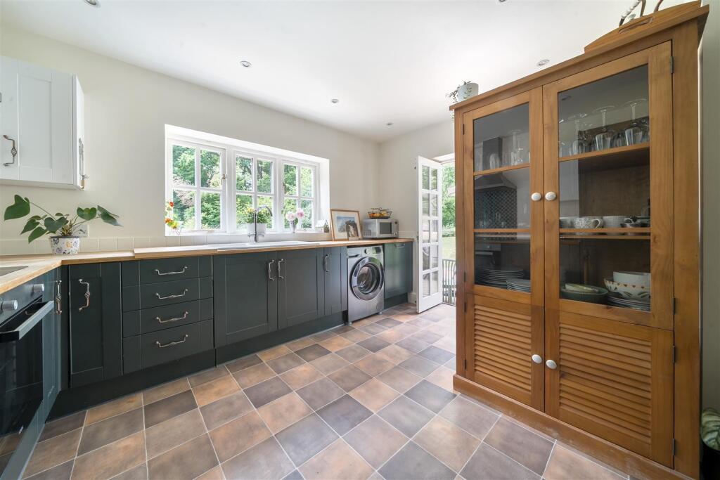 Jubilee Cottage Kitchen.jpg